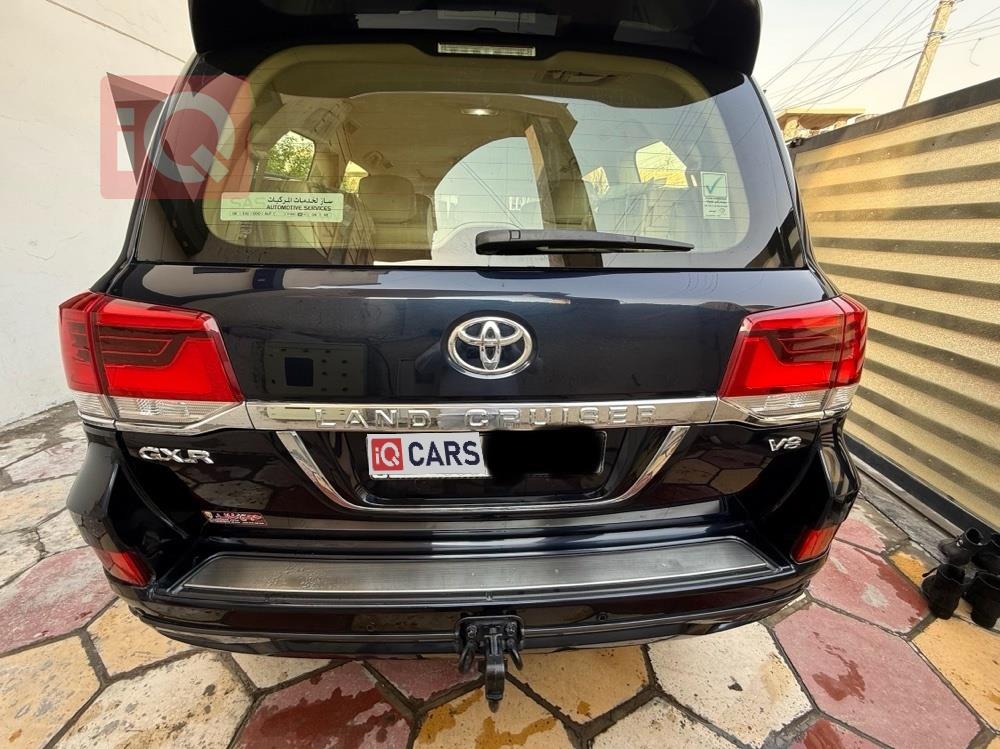 تويوتا لاندكروزر